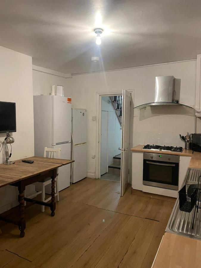 Balham, South London Spacious Guest House 1, 6 Rooms Available Εξωτερικό φωτογραφία