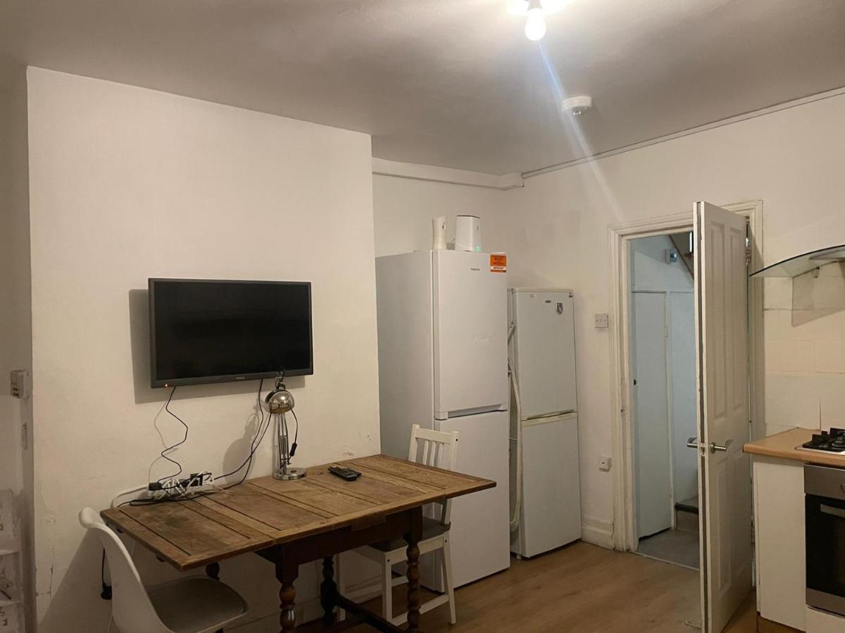 Balham, South London Spacious Guest House 1, 6 Rooms Available Εξωτερικό φωτογραφία